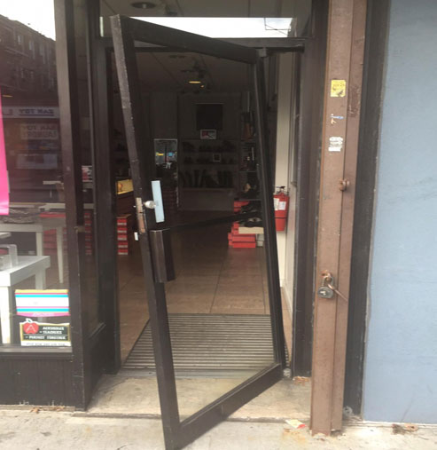 Commercial Door Repair in Toronto, (416) 253-9615