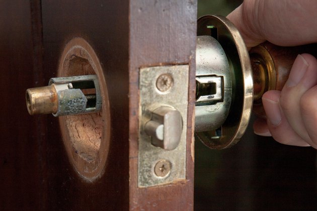 Removing A Door Knob